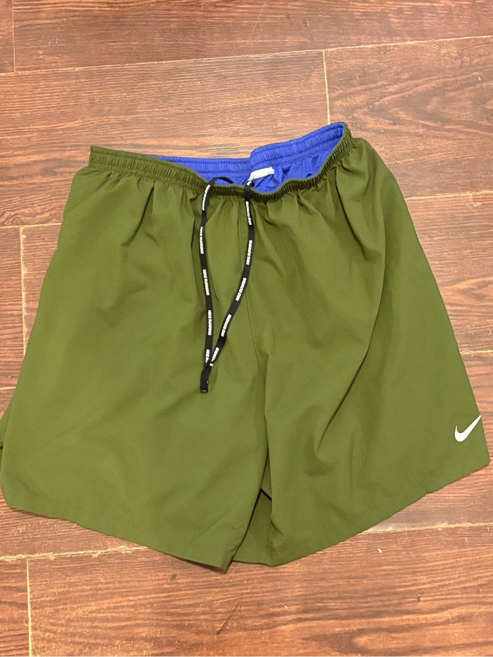 Nike Men’s XL Olive Green Athletic Shorts with Blue Liner